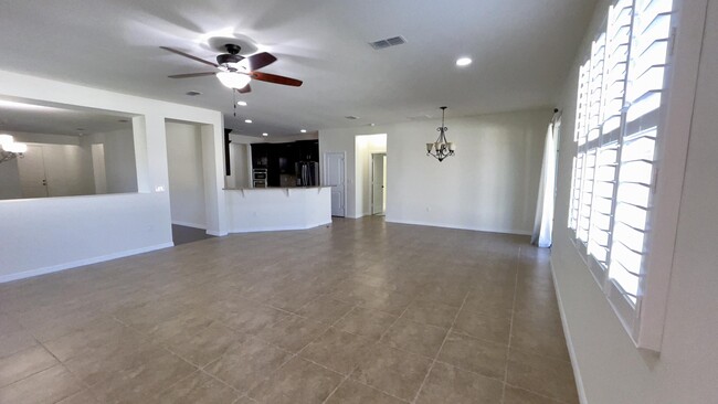 Building Photo - 109 Salazar Ln