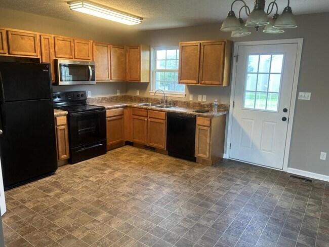 Building Photo - 237 Kattawar Cir