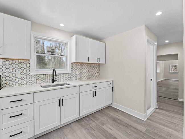 Foto del edificio - Beautifully Updated Home on Quiet Street in Browns Mills