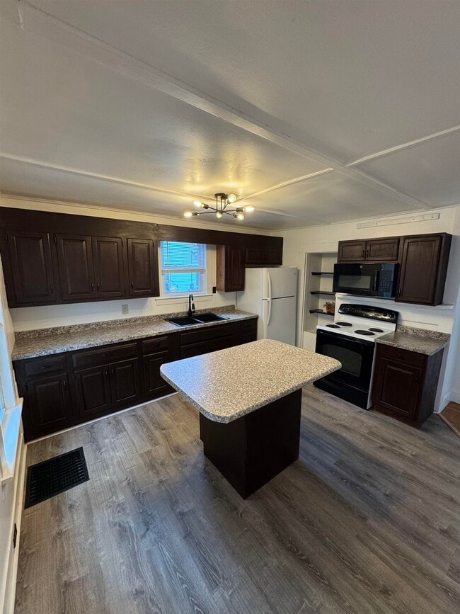 Foto del edificio - 26-28-28 High St