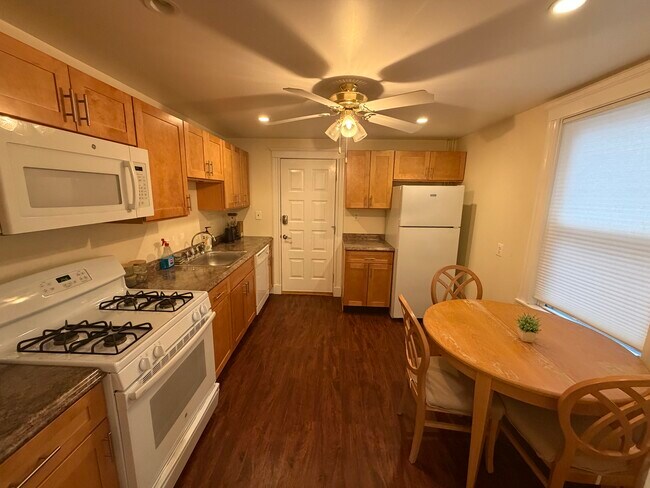 Foto del edificio - 67 Oak St