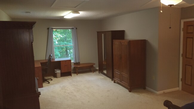 Building Photo - 2320 Carson Drive