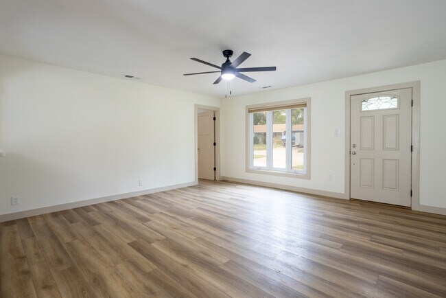 Foto del edificio - 86 May Valley Ln