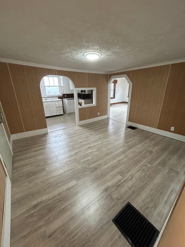 Building Photo - 1341 Sassafrass St