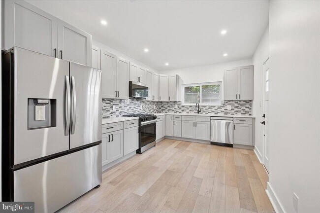 Foto del edificio - 1512 N Newkirk St