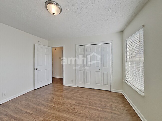 Foto del edificio - 3326 Conway Ct