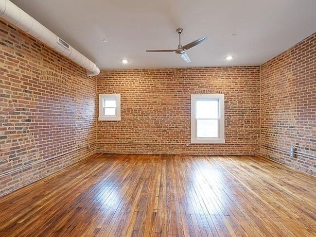 Building Photo - 3233 O'Donnell St