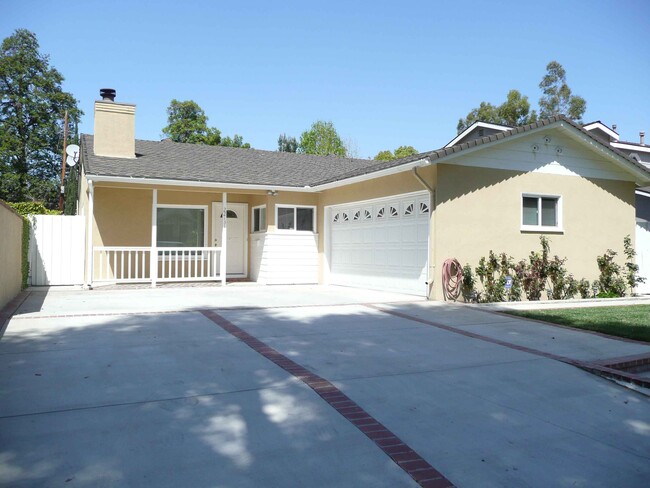 Front Yard - 22131 Viscanio Rd