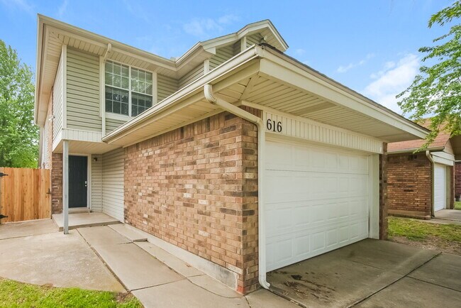 Foto del edificio - 616 Stoneridge Dr