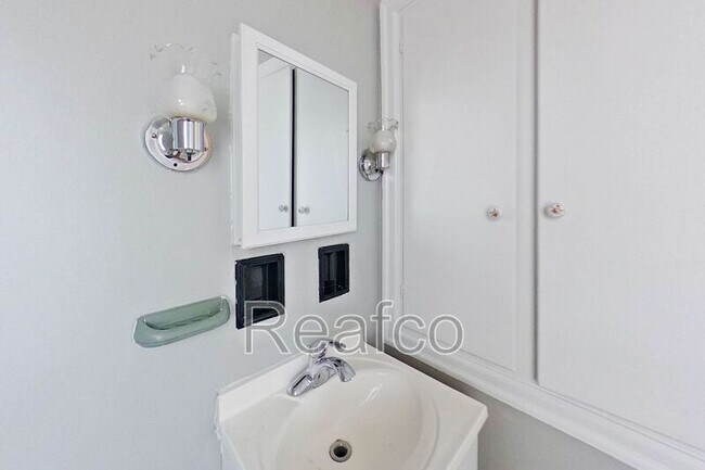 Foto del edificio - 100 N Westmoor Ave