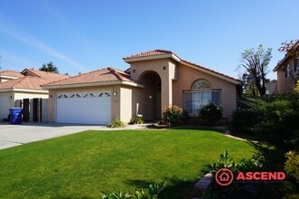 Building Photo - 6212 Quaking Aspen St