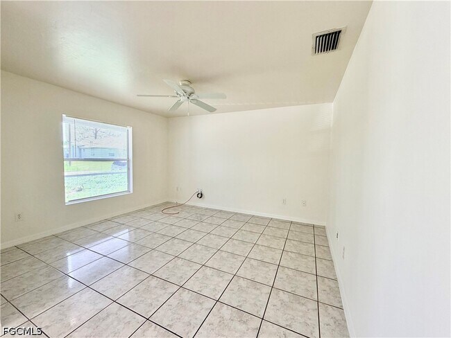 Foto del edificio - 4737 28th St SW