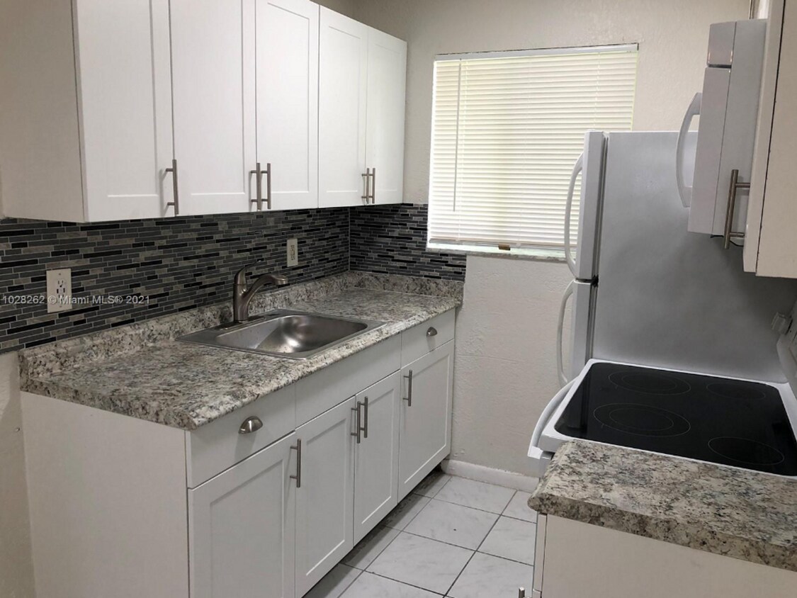 Foto principal - 2150 Madison St