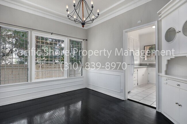 Foto del edificio - 8668 W Olympic Blvd