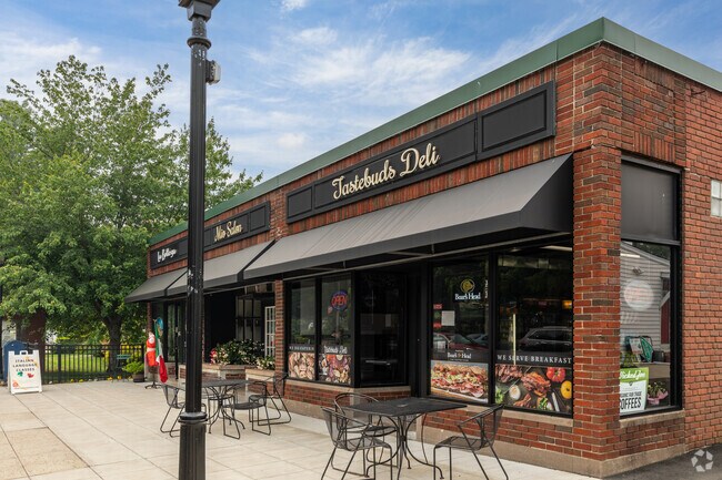 Come for a bite at one of North Haven's delis.