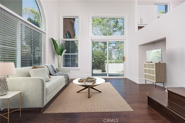 Foto del edificio - 225 Montana Del Lago Dr