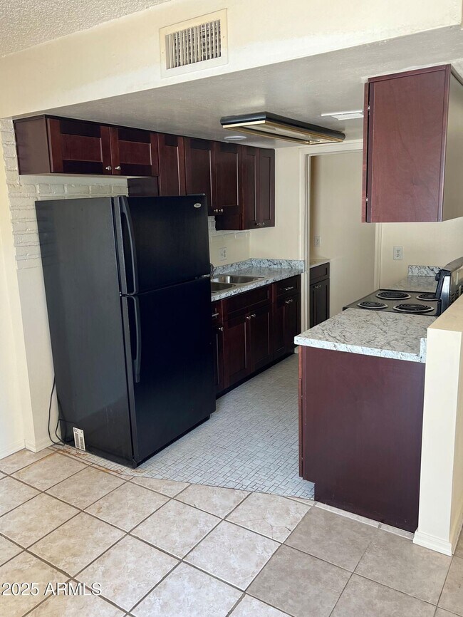 Foto del edificio - 4718 E Portland St