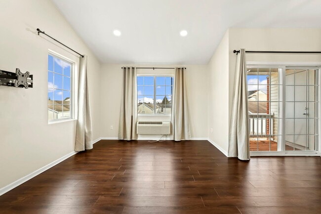 Building Photo - 138 Bertram Dr
