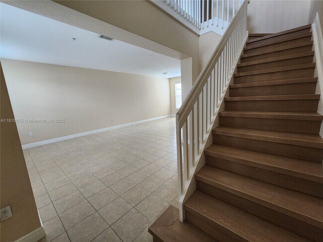 Foto del edificio - 14722 SW 12th St