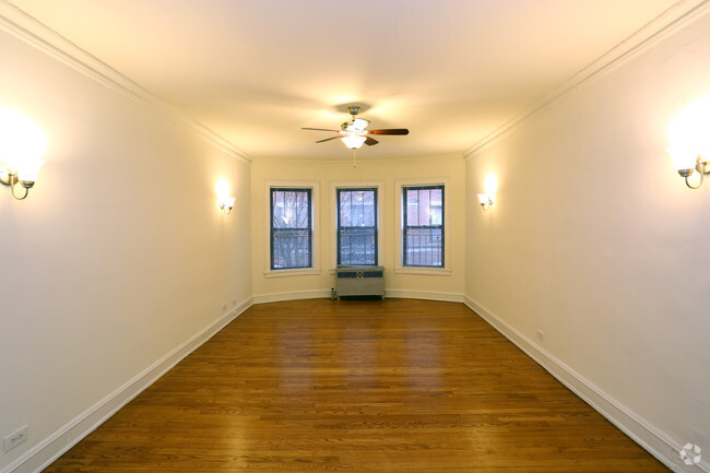 Living Room - 1235 - 1241 Elmwood Apartments