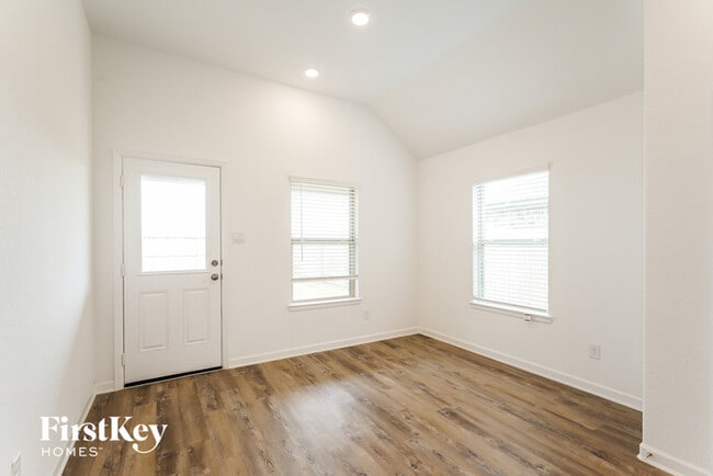 Building Photo - 3411 Avary River Ln
