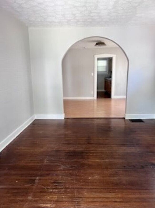 Foto del edificio - 1122 Larchmont Ave