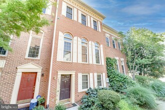 Building Photo - 4656 Kirkland Pl