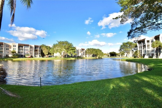 Building Photo - 9311 Orange Grove Dr