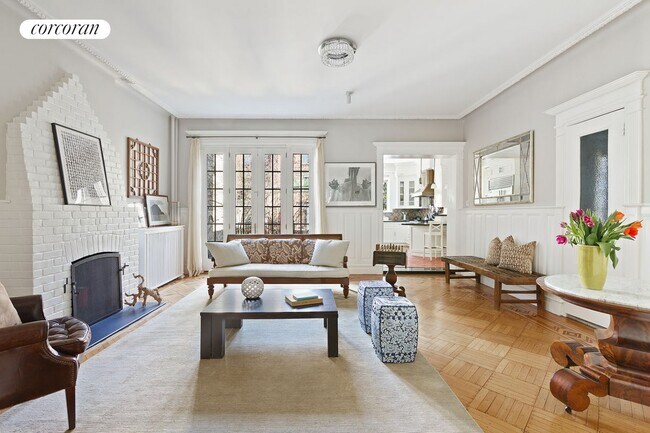 Building Photo - 627 2nd St