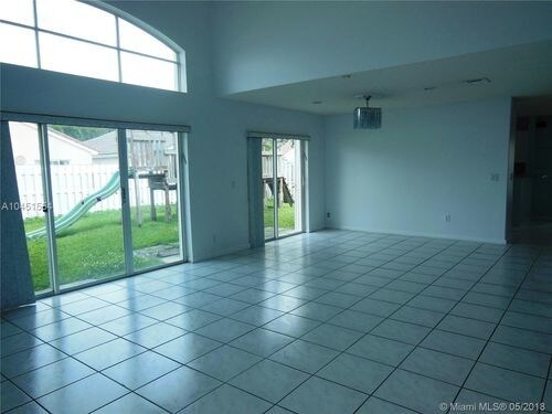 Foto del edificio - 4920 SW 33rd Terrace