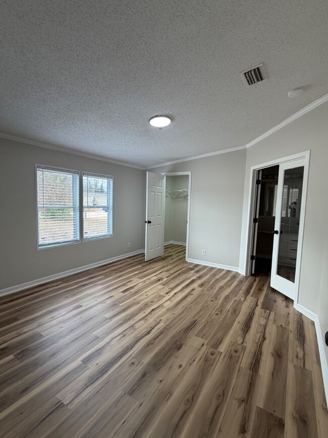 Foto del edificio - 450 Wendy Ln