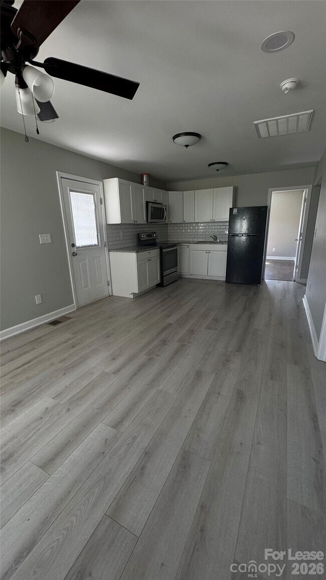 Foto del edificio - 286 Melrose Dr SW