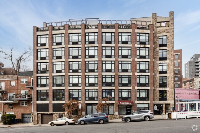 Building Photo - 3533 Riverdale Ave