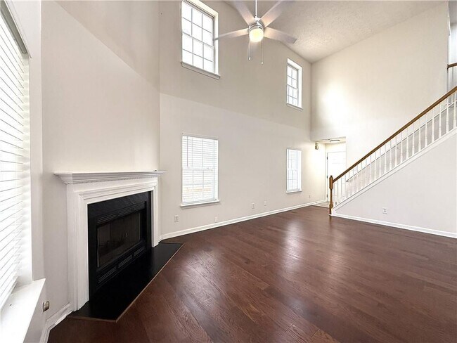 Foto del edificio - 2150 Lexington Ln