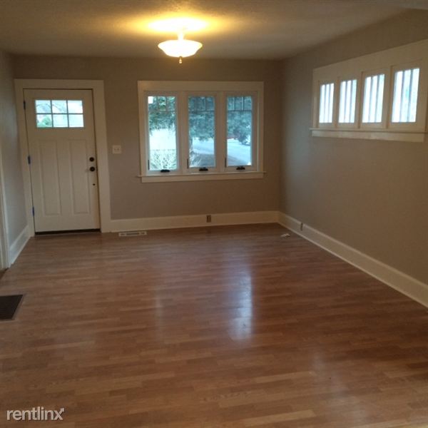 Building Photo - 149 NE 5th Ave