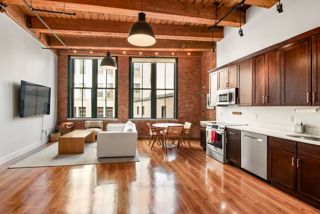 Building Photo - 49 Melcher St