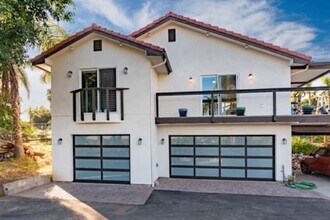 Building Photo - 6088 De La Rosa Ln
