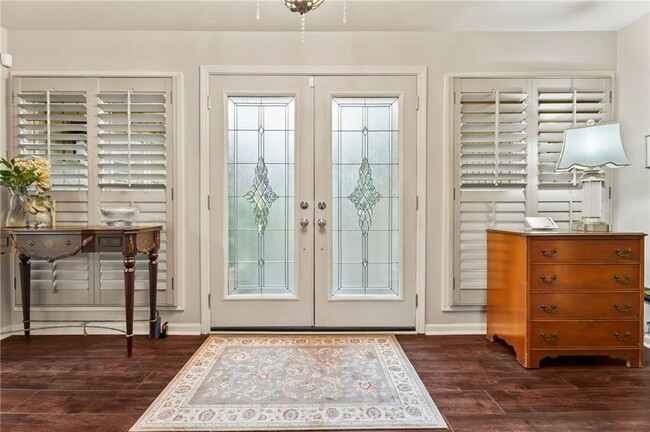 Foto del edificio - 4040 Summit Dr