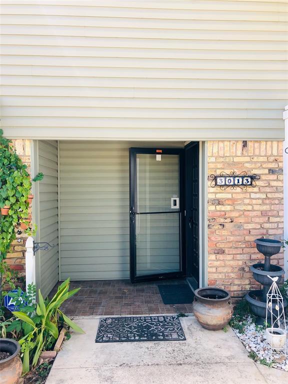 Foto del edificio - 3013 Carolyn Ct