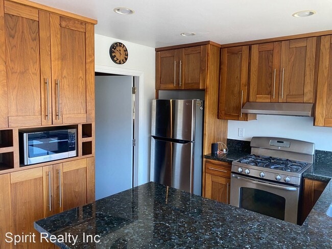 Building Photo - 4 br, 2 bath House - 1777  Tremaine Way
