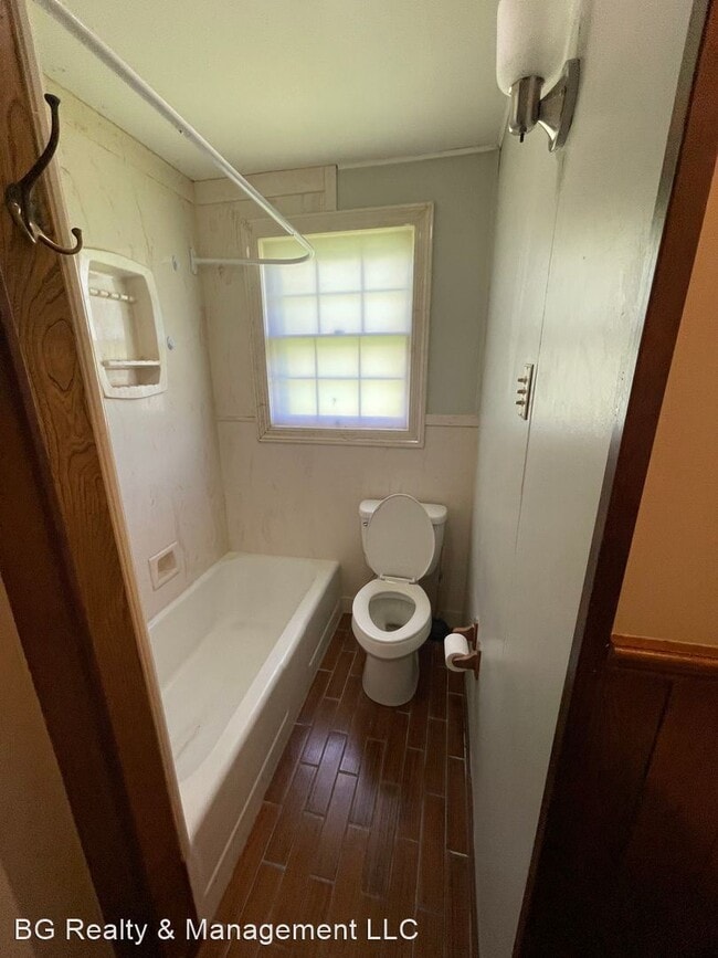 Building Photo - 2 br, 1 bath House - 1213 Virginia St.