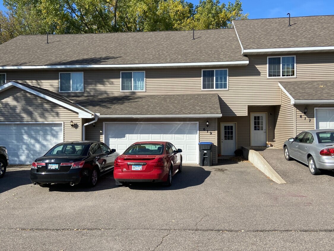 619 Agency Rd, Mankato, MN 56001 Townhome Rentals in Mankato MN