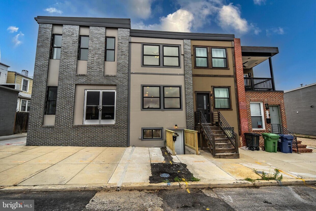 Primary Photo - 1115 N Collington Ave
