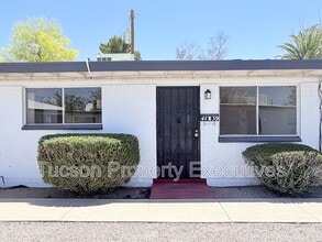 Building Photo - 4239 E Lee St