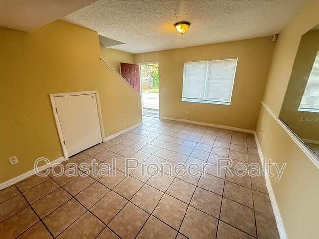 Photo - 217 S Moss Rd House