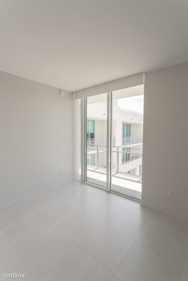 Foto del edificio - 350 NE 24th St