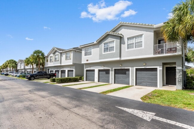 Building Photo - 3043 Grandiflora Dr