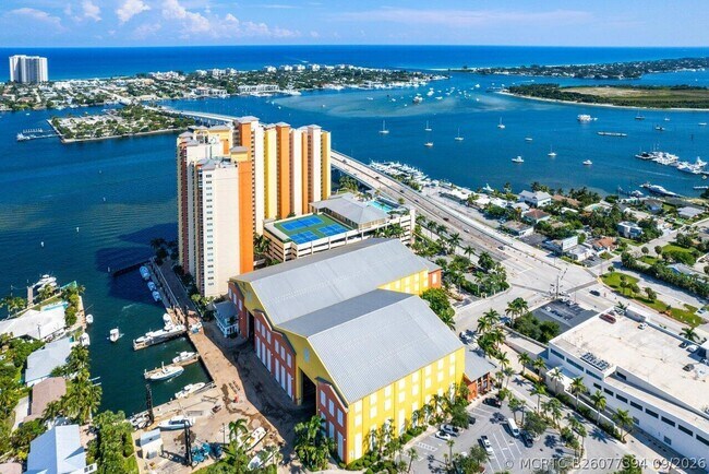 Foto del edificio - 2650 Lake Shore Dr