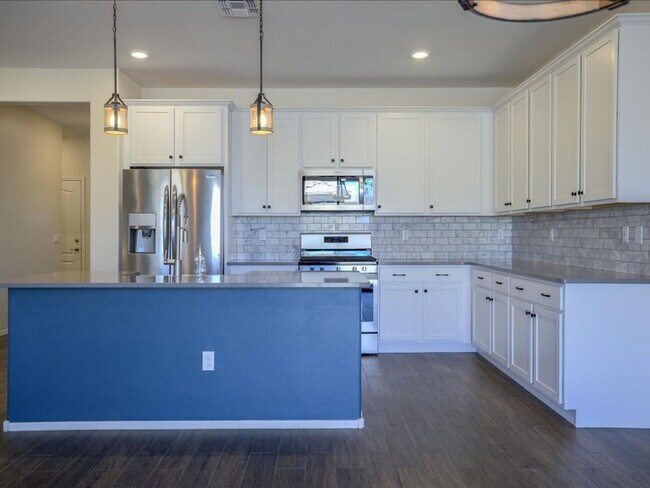 Foto del edificio - PROMO $400 OFF FIRST MONTH'S RENT!*