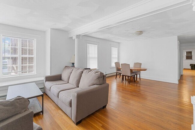Building Photo - 33 Fayette St